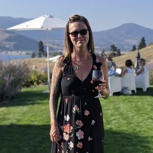 Meet your Posher, Stacy